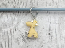 Load image into Gallery viewer, Giraffe Stitch Marker / Progress Keeper