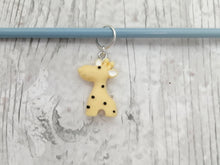 Load image into Gallery viewer, Giraffe Stitch Marker / Progress Keeper