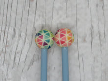 Load image into Gallery viewer, Small Geometric Ball Needle Stoppers