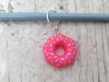 Load image into Gallery viewer, Donut Stitch Marker / Progress Keeper