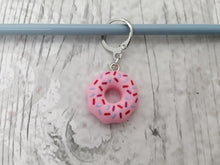 Load image into Gallery viewer, Donut Stitch Marker / Progress Keeper