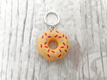 Load image into Gallery viewer, Donut Stitch Marker / Progress Keeper