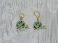Load image into Gallery viewer, Green Yarn Ball Enamel Stitch Marker / Progress Keeper
