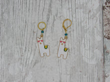 Load image into Gallery viewer, Heart Eyes Llama Stitch Marker / Progress Keeper