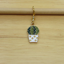 Load image into Gallery viewer, Cactus Stitch Marker / Progress Keeper