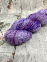 Load image into Gallery viewer, Deluxe Merino Nylon 4ply 100g in a OOAK colourway