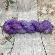 Load image into Gallery viewer, Deluxe Merino Nylon 4ply 100g in a OOAK colourway