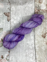 Load image into Gallery viewer, Deluxe Merino Nylon 4ply 100g in a OOAK colourway