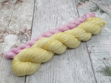 Load image into Gallery viewer, Gold Sparkle 50+20g Sock Set In Mango and Strawberry Sorbet colours