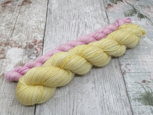 Gold Sparkle 50+20g Sock Set In Mango and Strawberry Sorbet colours