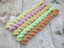 Load image into Gallery viewer, Gold Sparkle Mini Skein Set In Sorbet Colours